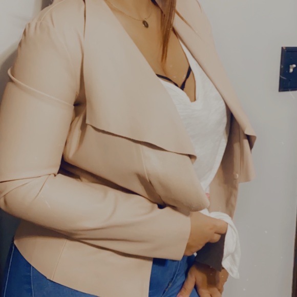 Zara’s Women’s Pale Pink Faux Leather Jacket - Picture 4 of 13